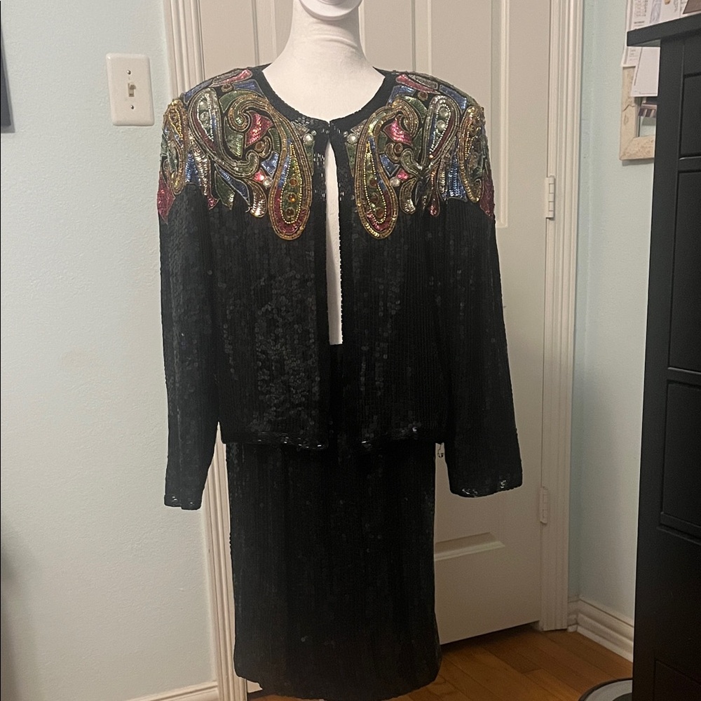 Stenay Black Sequin Jacket with Colorful Embellishments
Perfect for Mardi Gras !